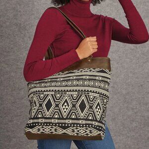 Thirty One Jewell‎ NWOT Black & White Rio Weave XL Reversible Tote 16"X14"X5"